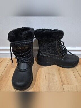 Ice Fields Women's Size 8 Winter Boots